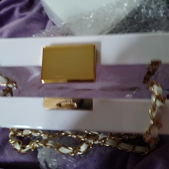 Black and white cassette tape purse - Picture 3 of 4